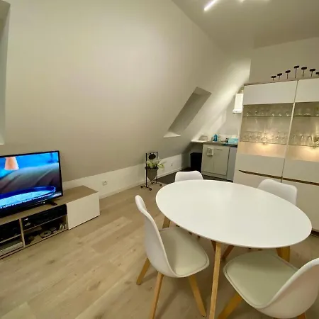 Apartment Apartment- Private In Detached House